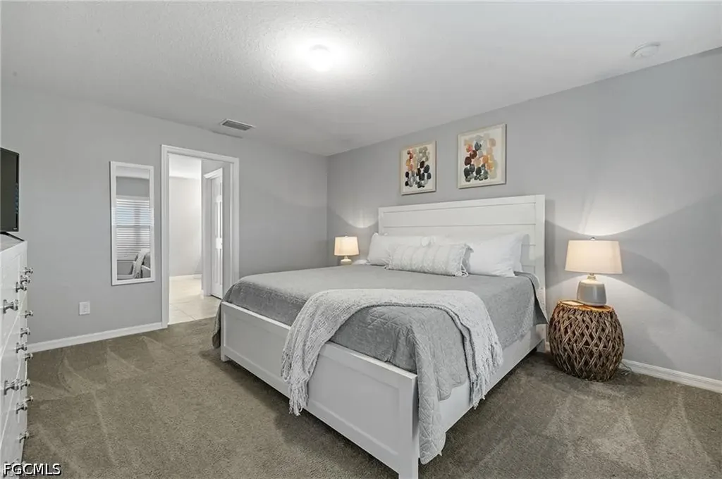 2716 NW 45th Place Cape Coral FL 33993
