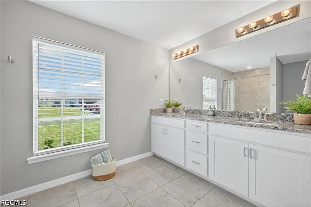2716 NW 45th Place Cape Coral FL 33993