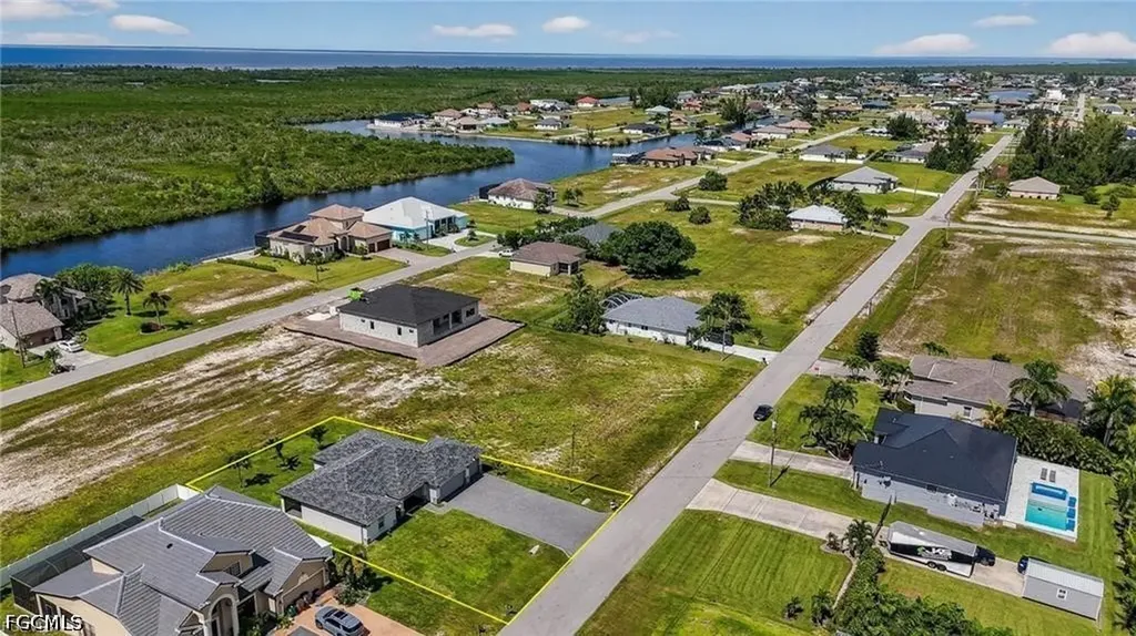 2716 NW 45th Place Cape Coral FL 33993