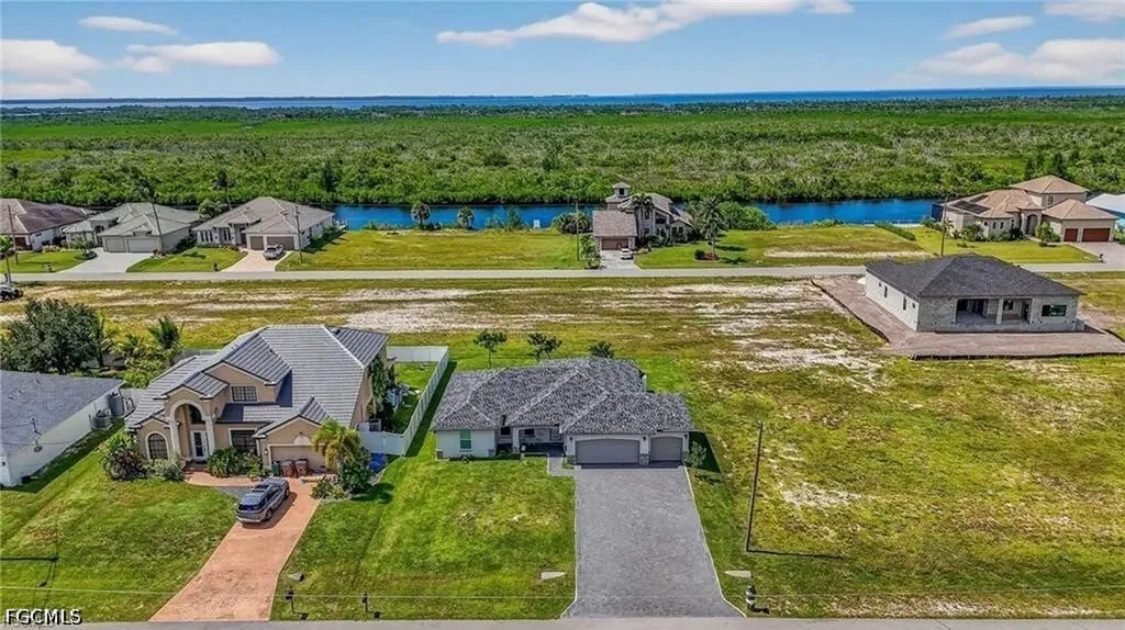 2716 NW 45th Place Cape Coral FL 33993