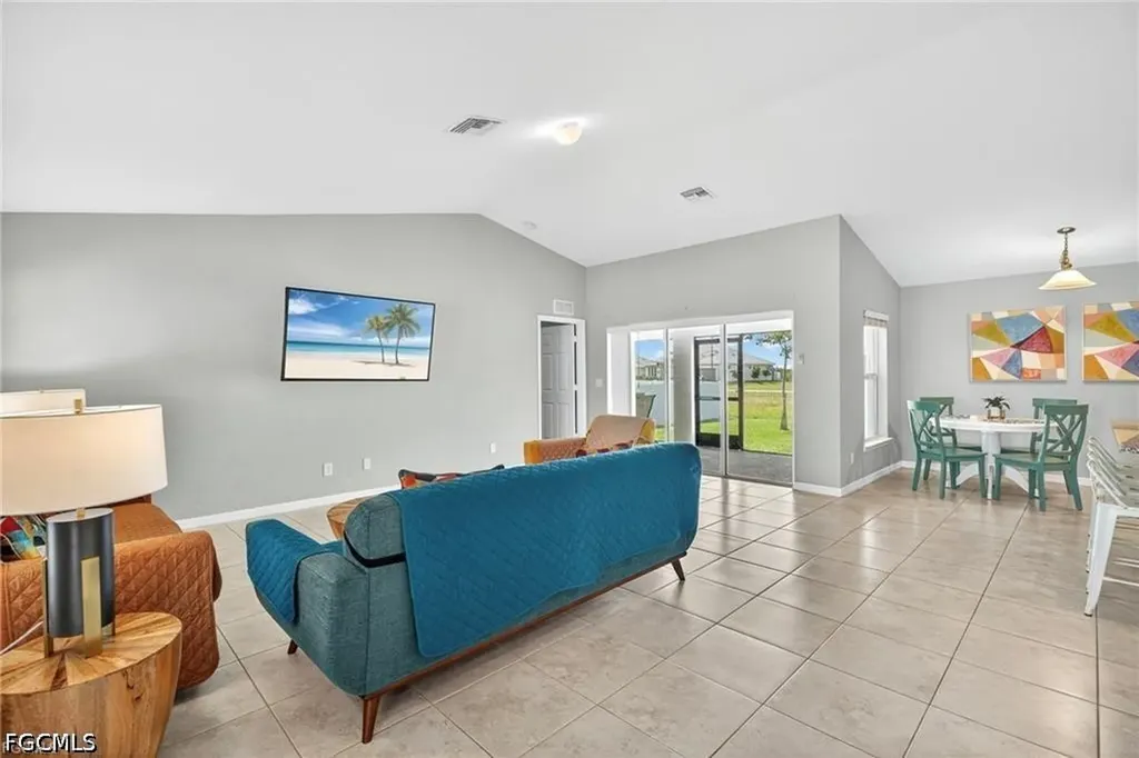 2716 NW 45th Place Cape Coral FL 33993