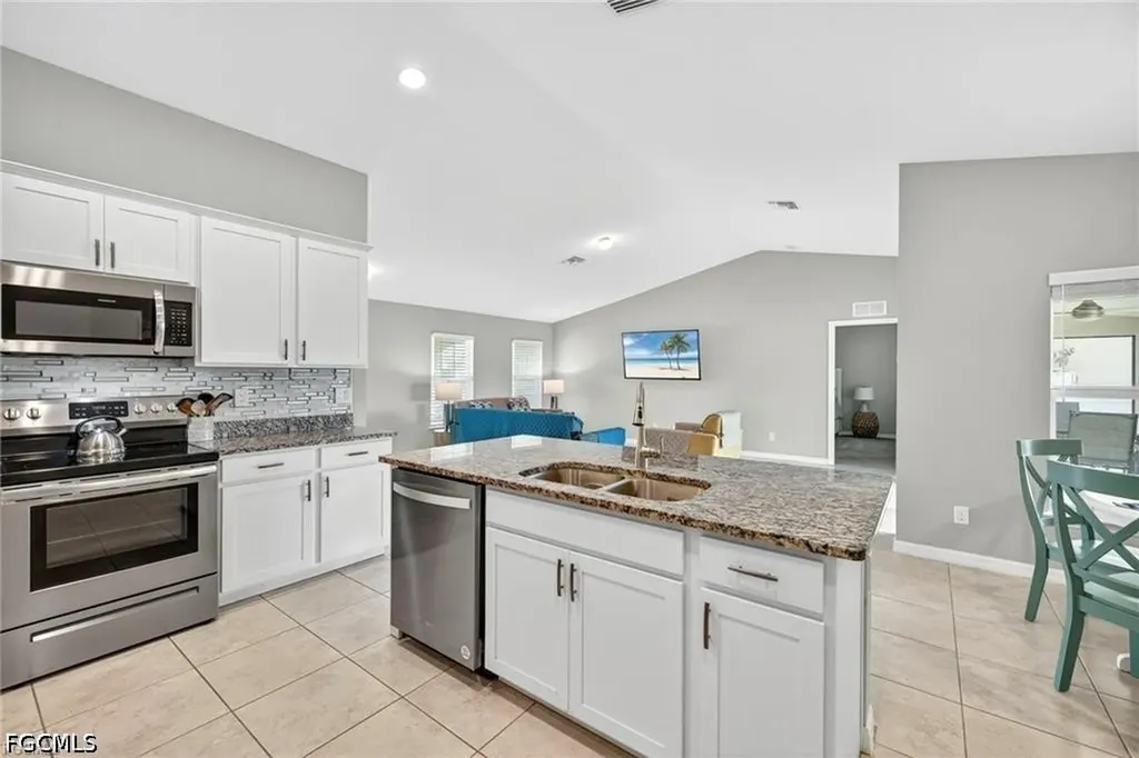 2716 NW 45th Place Cape Coral FL 33993