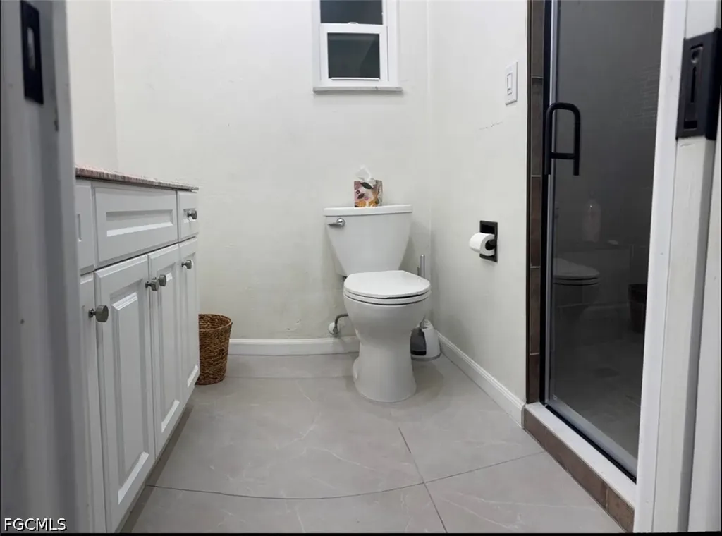 1412 SE 11th Place Cape Coral FL 33990