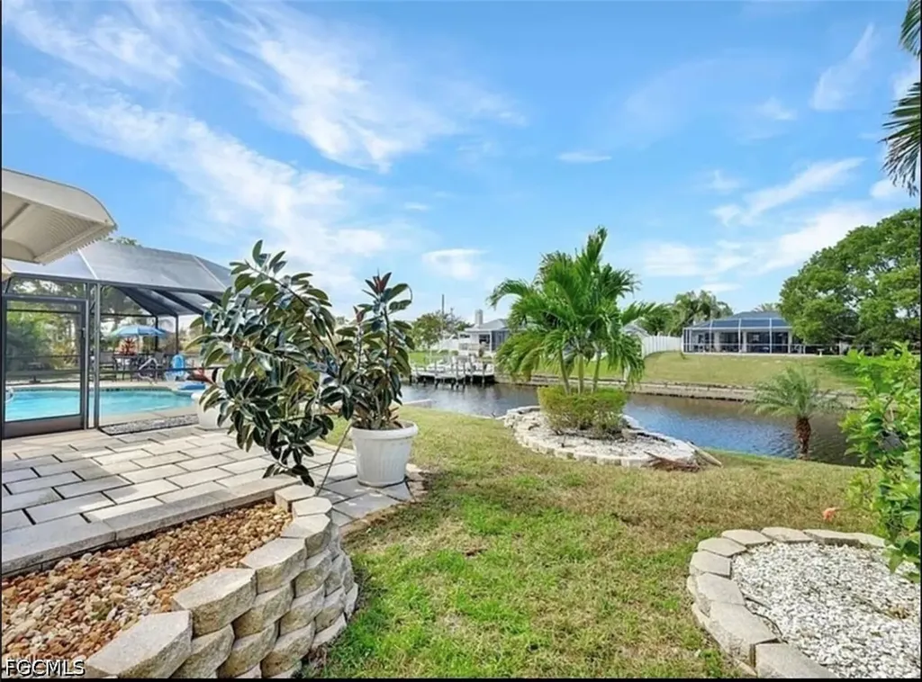 1412 SE 11th Place Cape Coral FL 33990