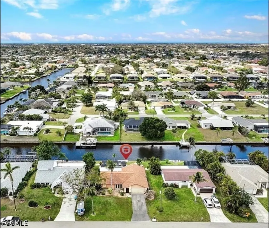 1412 SE 11th Place Cape Coral FL 33990