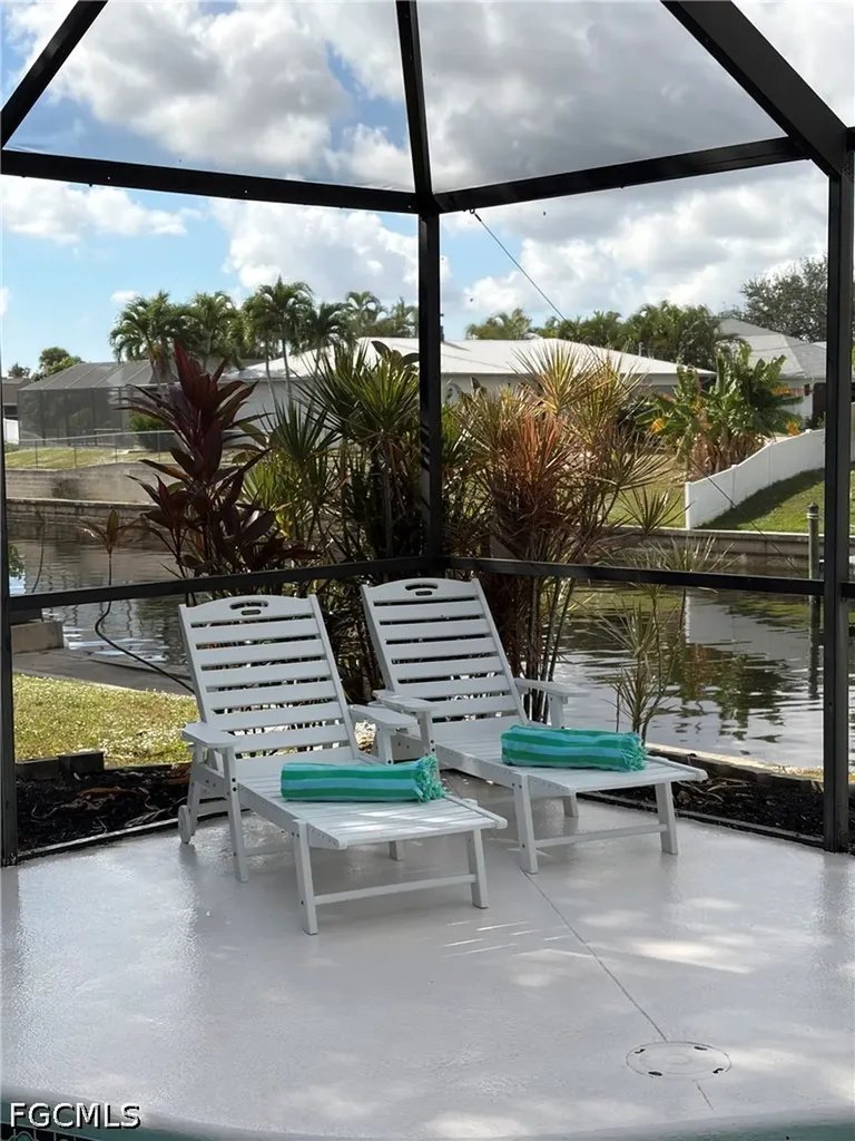 1412 SE 11th Place Cape Coral FL 33990