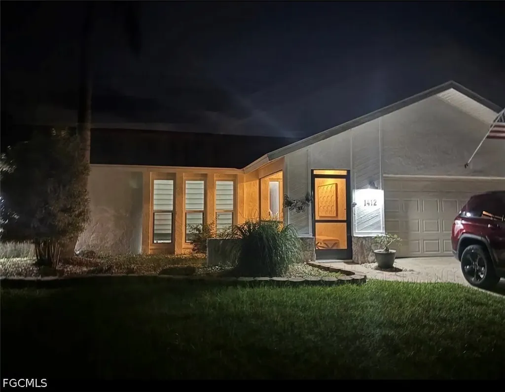 1412 SE 11th Place Cape Coral FL 33990