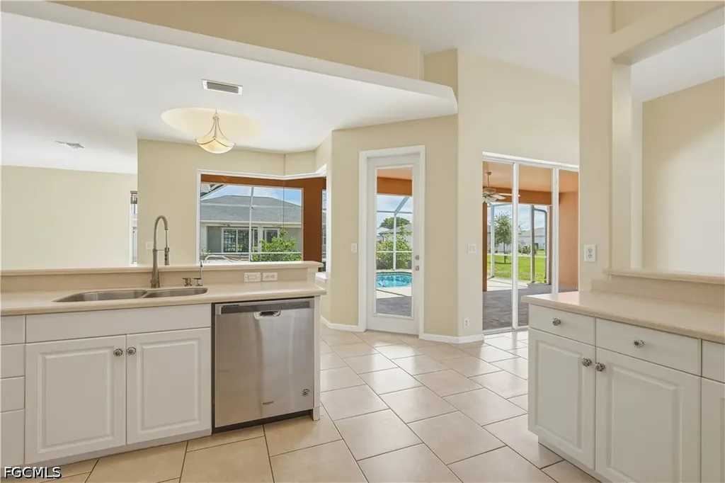 3079 NW 4th Place Cape Coral FL 33993