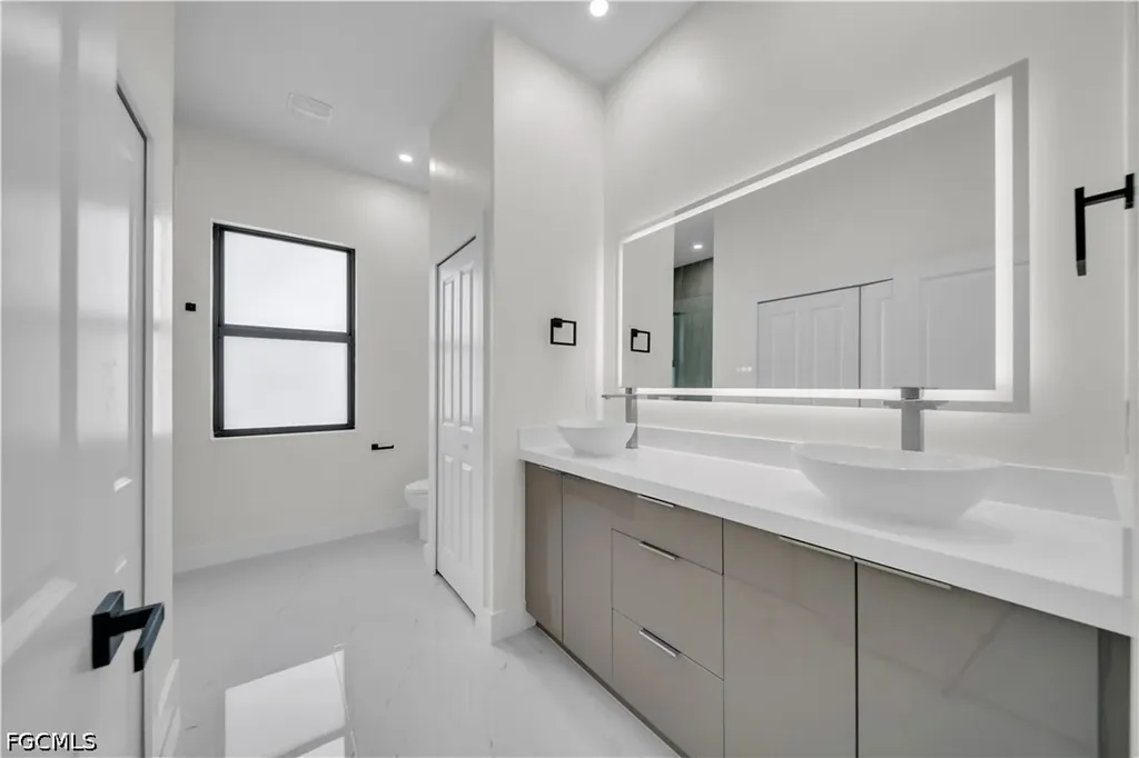 2829 NW 3rd Street Cape Coral FL 33993