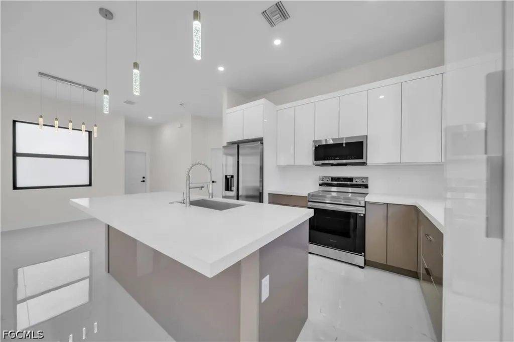 2829 NW 3rd Street Cape Coral FL 33993