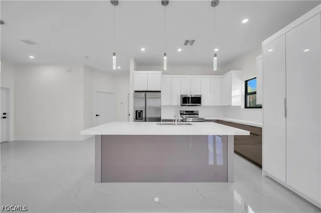 2829 NW 3rd Street Cape Coral FL 33993