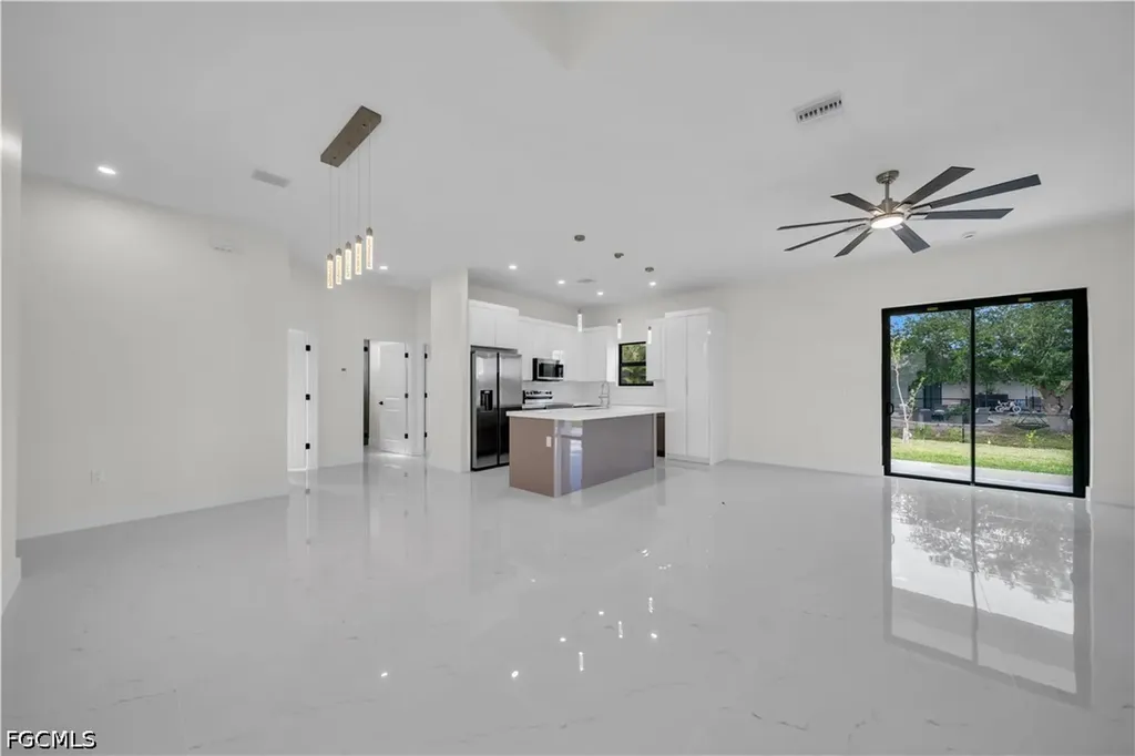2829 NW 3rd Street Cape Coral FL 33993