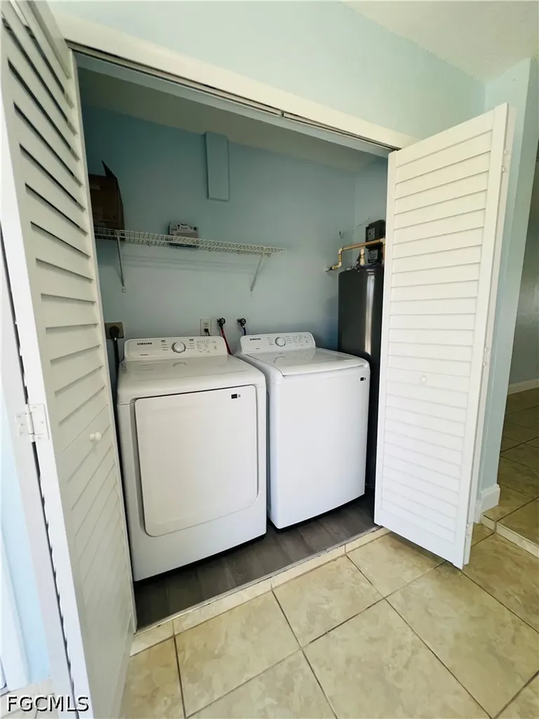 1406 SE 2nd Place Cape Coral FL 33990