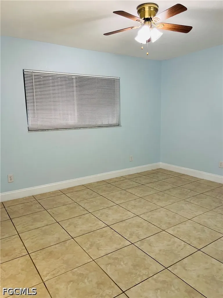 1406 SE 2nd Place Cape Coral FL 33990