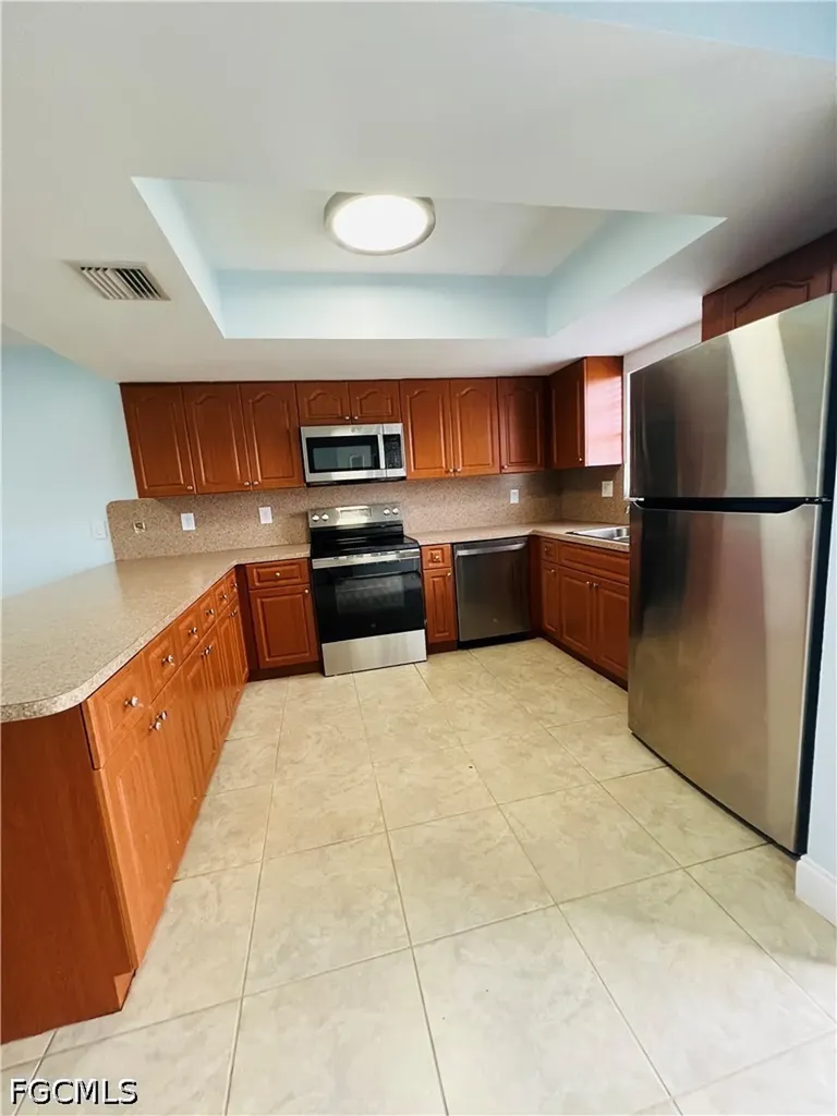 1406 SE 2nd Place Cape Coral FL 33990