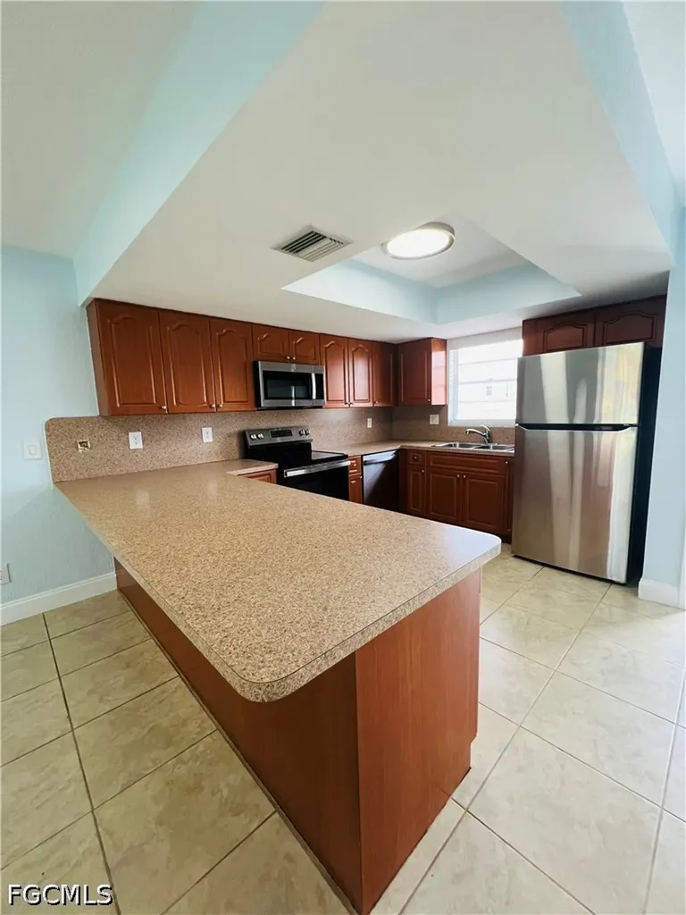 1406 SE 2nd Place Cape Coral FL 33990