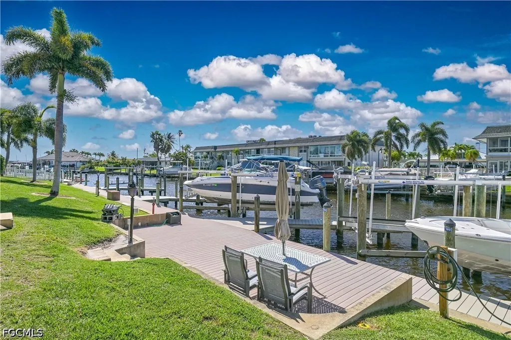 1730 Sandy Circle Cape Coral FL 33904