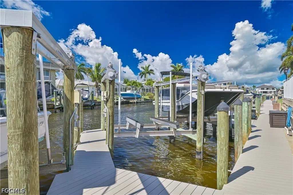 1730 Sandy Circle Cape Coral FL 33904