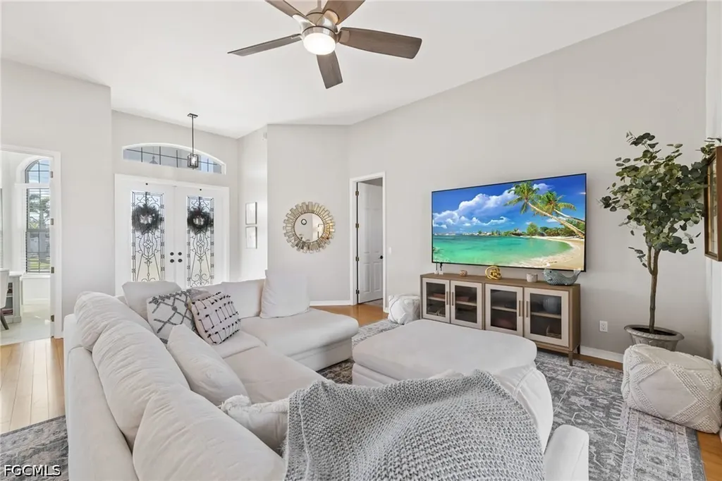 321 SE 31st Street Cape Coral FL 33904