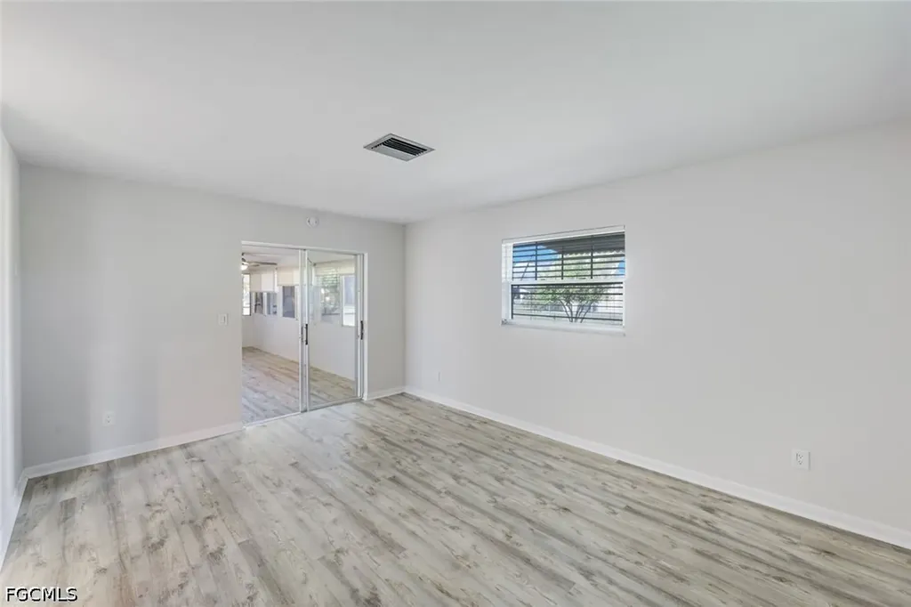 4240 SE 3rd Avenue Cape Coral FL 33904