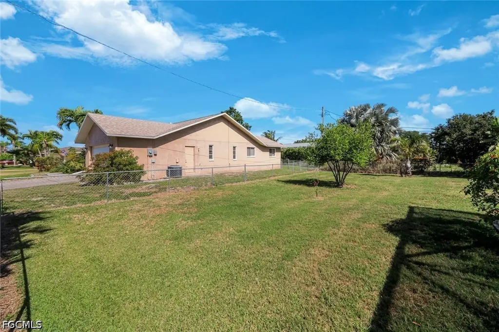 4240 SE 3rd Avenue Cape Coral FL 33904