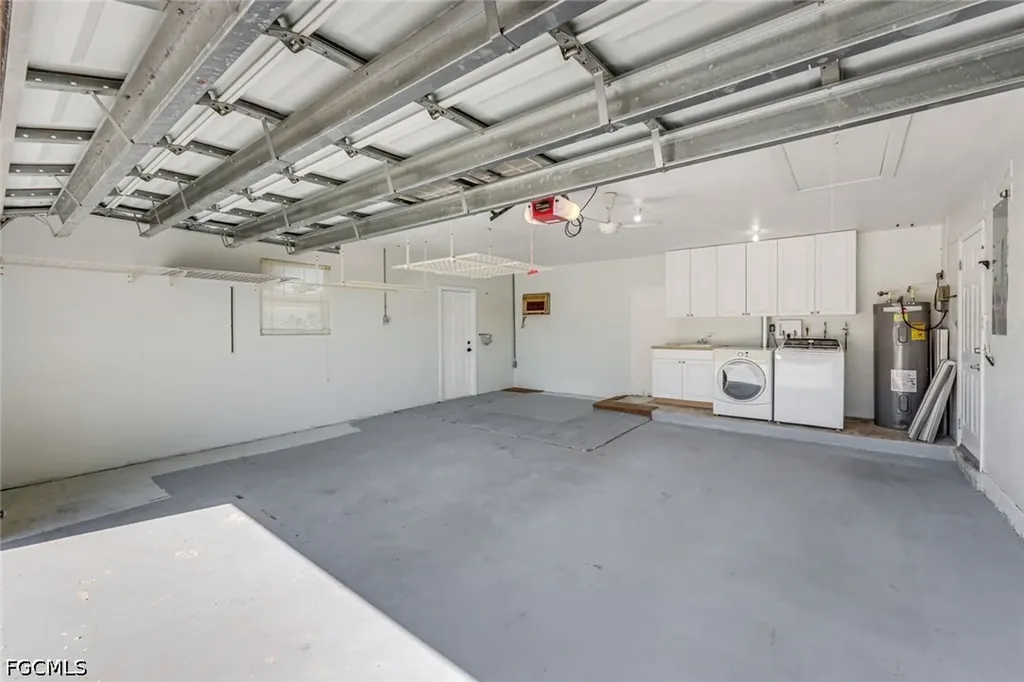 4240 SE 3rd Avenue Cape Coral FL 33904