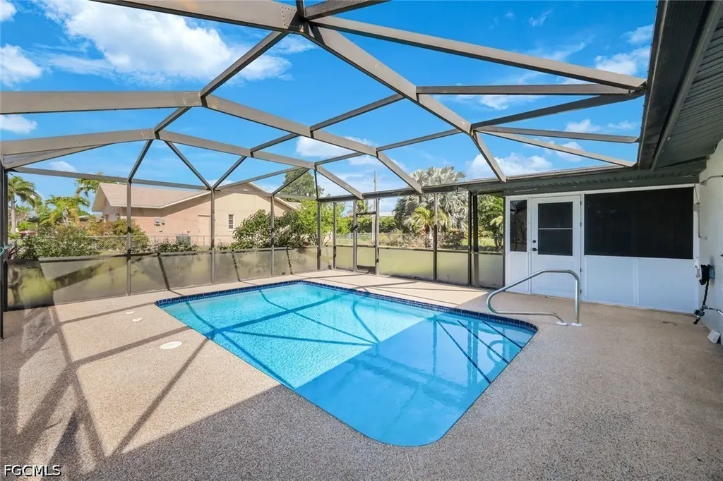 4240 SE 3rd Avenue Cape Coral FL 33904