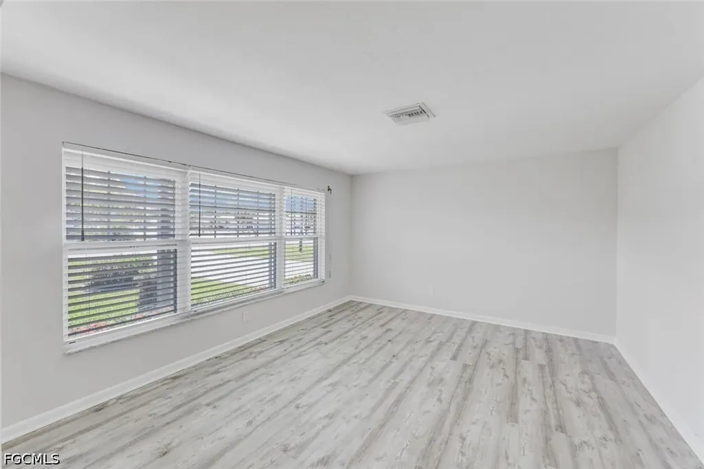 4240 SE 3rd Avenue Cape Coral FL 33904