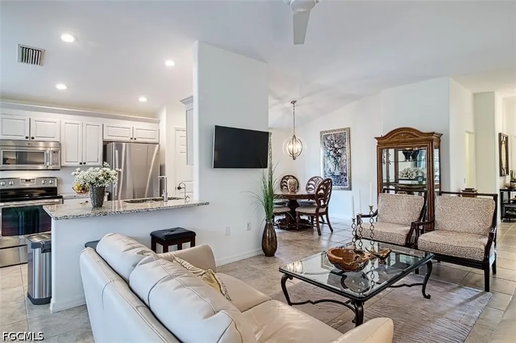 10072 Oakhurst Way Fort Myers FL 33913