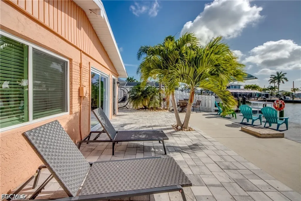 2589 Bayshore Drive Matlacha FL 33993