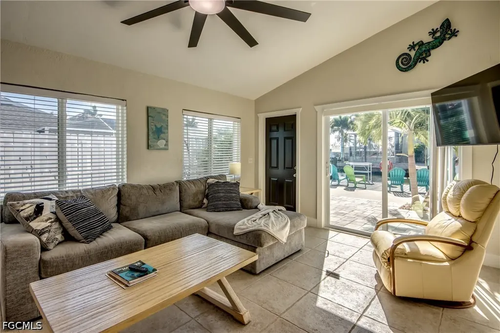2589 Bayshore Drive Matlacha FL 33993