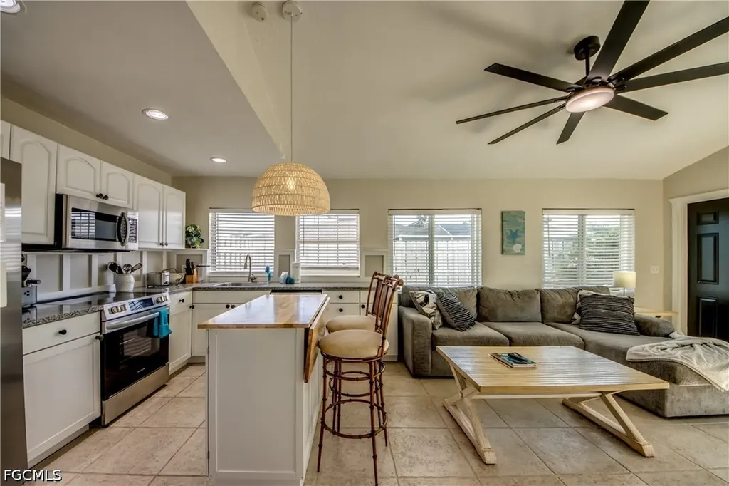 2589 Bayshore Drive Matlacha FL 33993