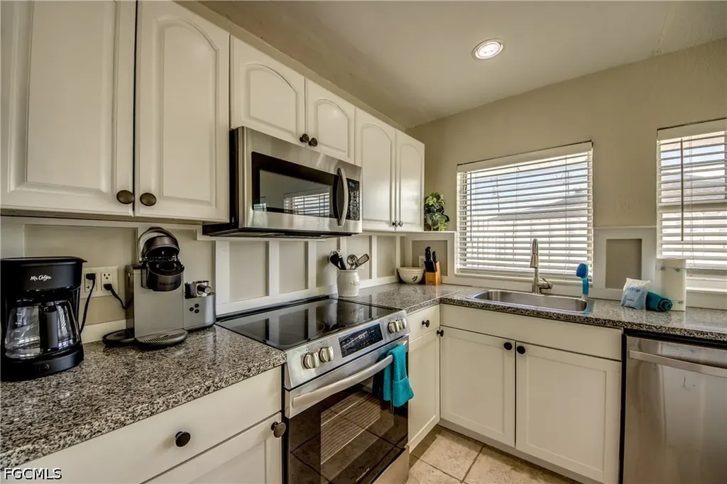 2589 Bayshore Drive Matlacha FL 33993