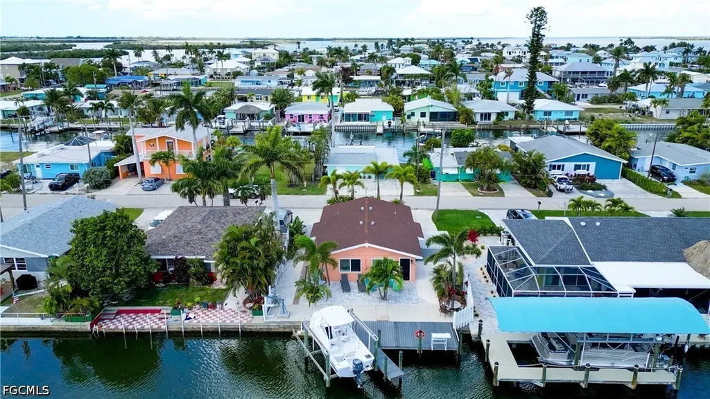 2589 Bayshore Drive Matlacha FL 33993