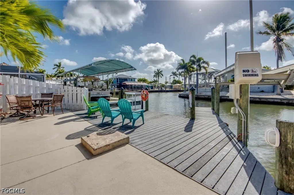 2589 Bayshore Drive Matlacha FL 33993