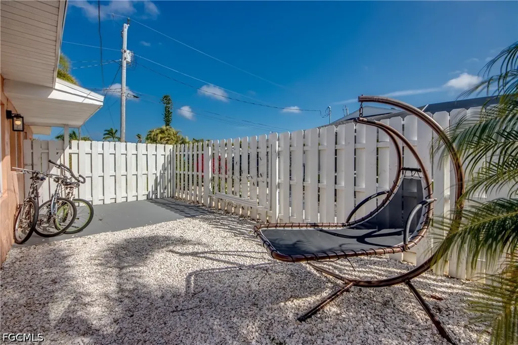 2589 Bayshore Drive Matlacha FL 33993