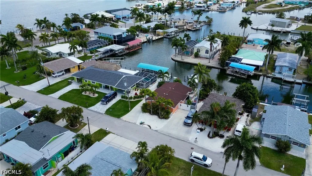 2589 Bayshore Drive Matlacha FL 33993