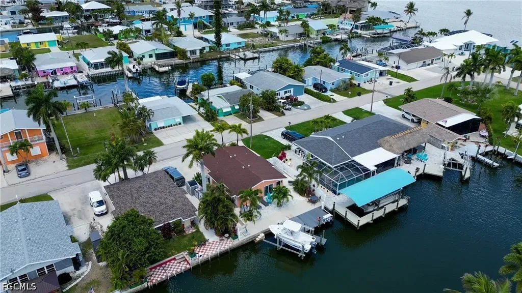 2589 Bayshore Drive Matlacha FL 33993