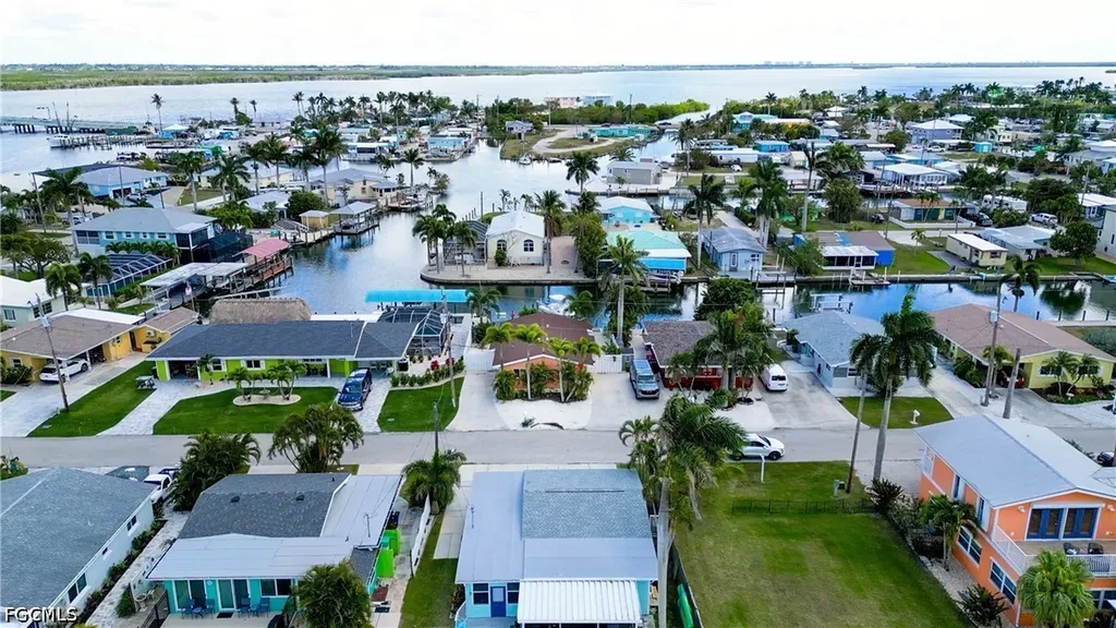 2589 Bayshore Drive Matlacha FL 33993