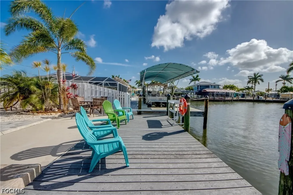 2589 Bayshore Drive Matlacha FL 33993