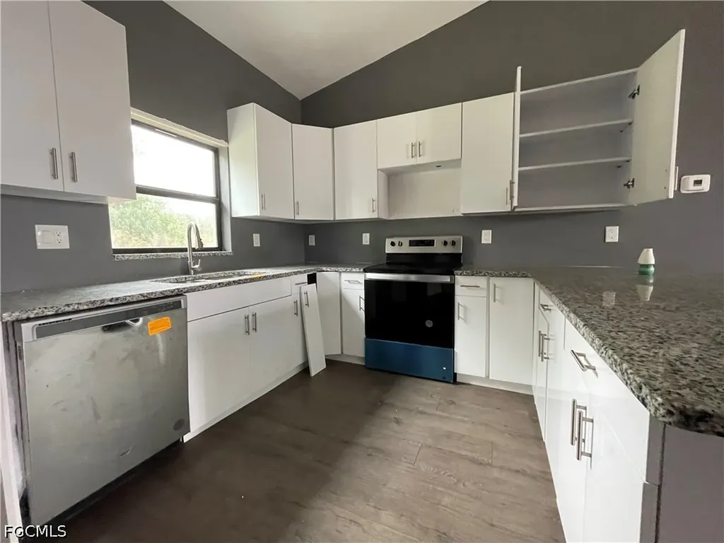 8046 Memory Circle Labelle FL 33935