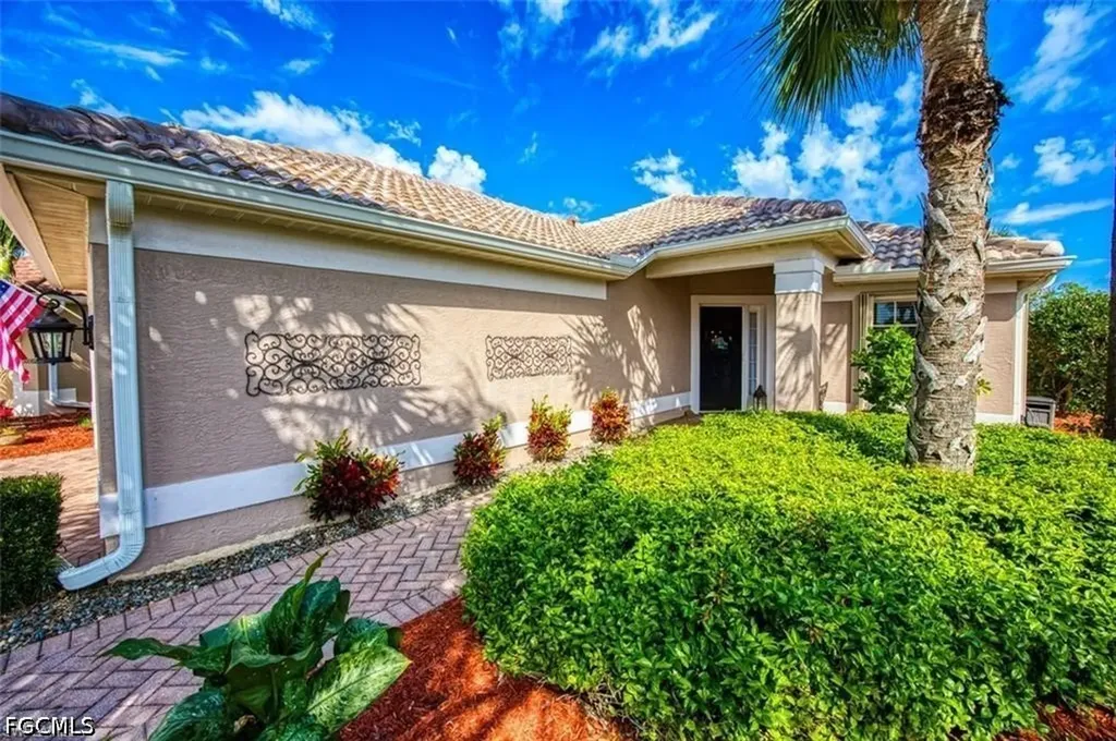 10092 Oakhurst Way Fort Myers FL 33913