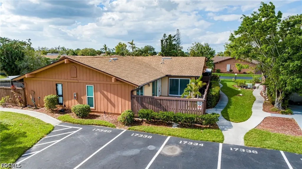 Fort Myers FL, 17334 Birchwood Lane