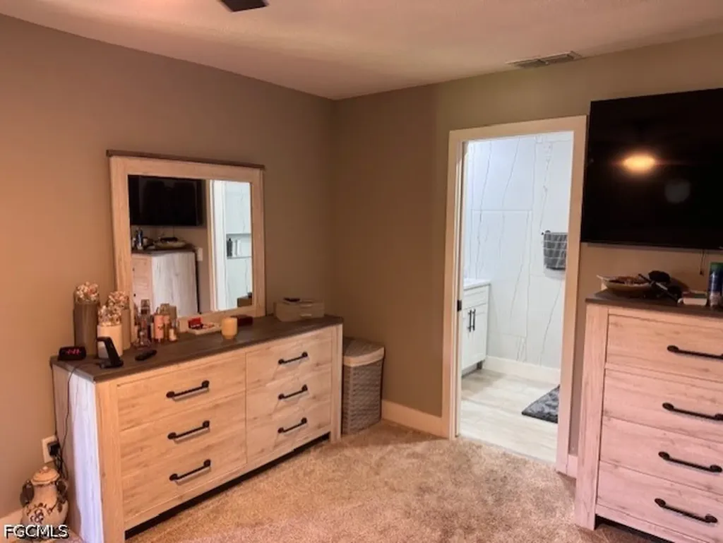3928 SE 11th Place Cape Coral FL 33904