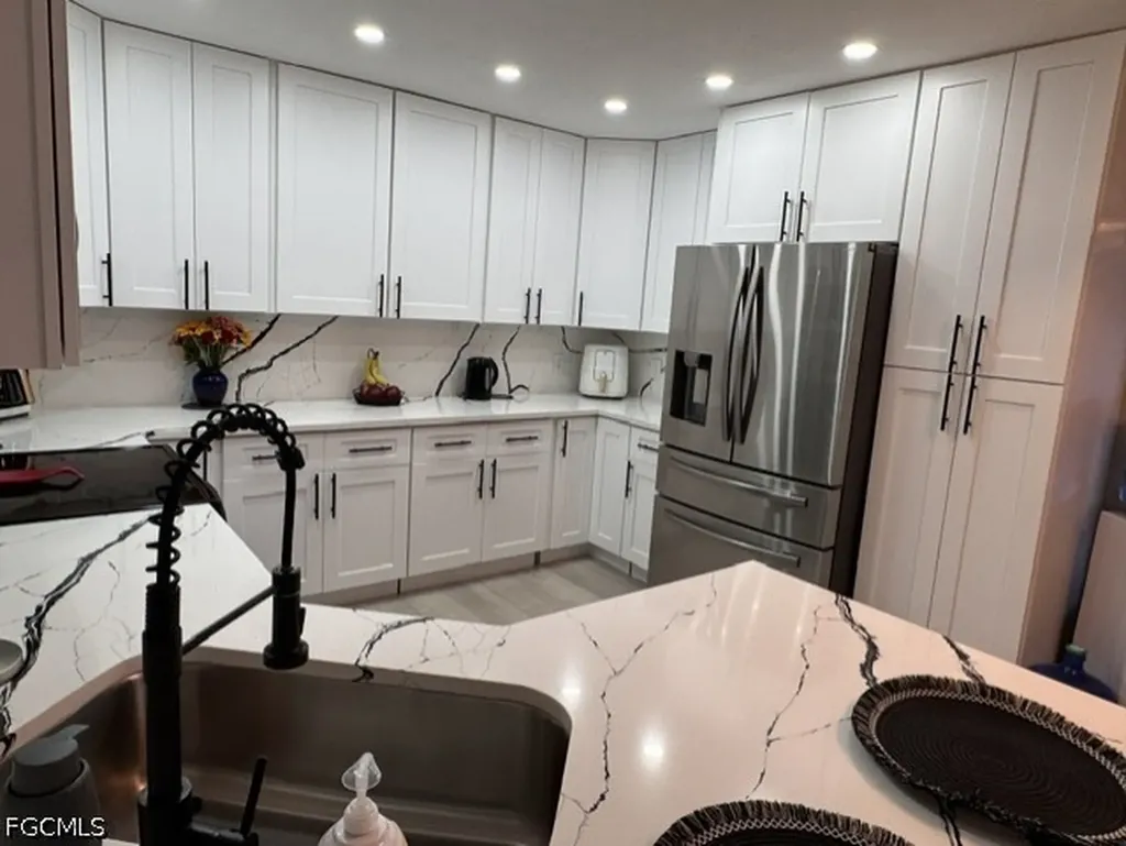 3928 SE 11th Place Cape Coral FL 33904