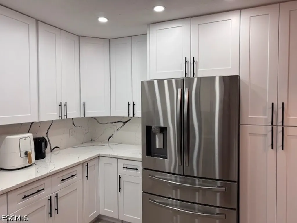 3928 SE 11th Place Cape Coral FL 33904