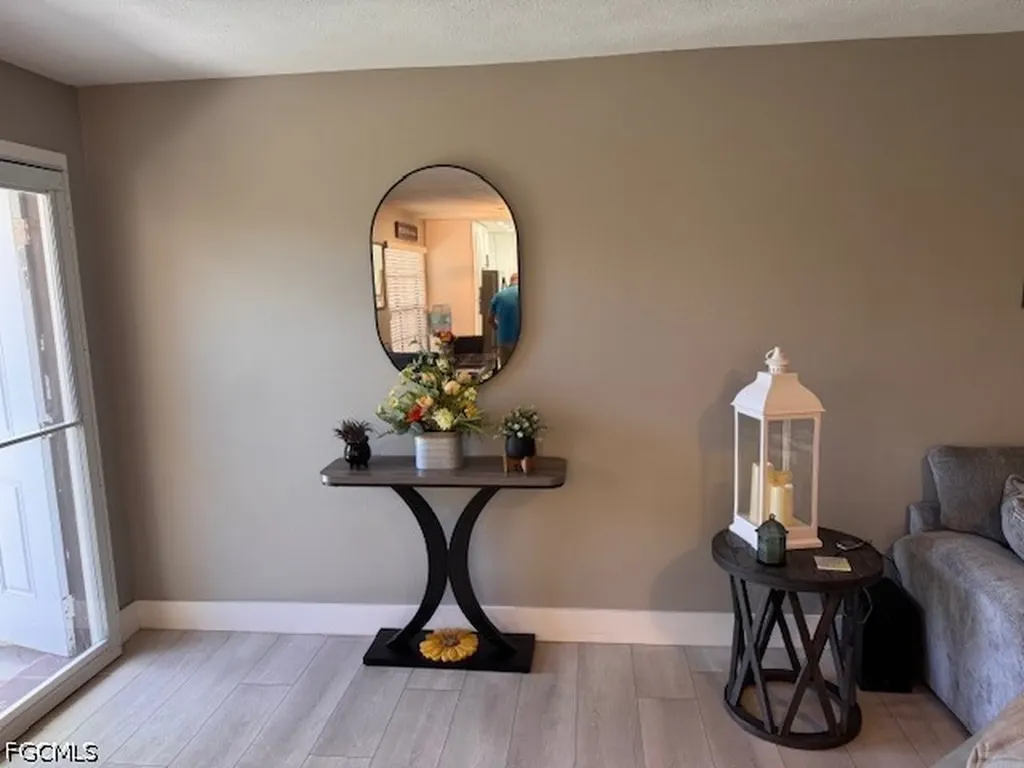 3928 SE 11th Place Cape Coral FL 33904