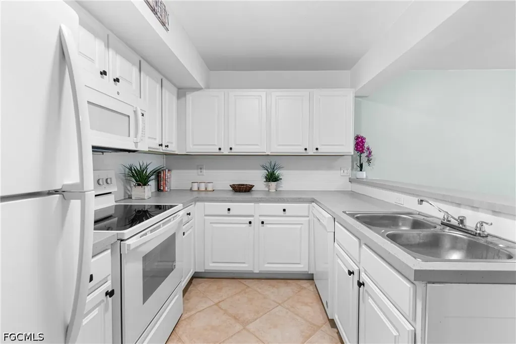 4121 Residence Drive Fort Myers FL 33901