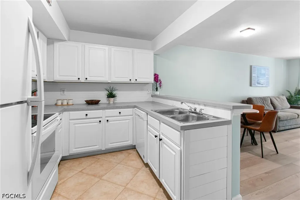 4121 Residence Drive Fort Myers FL 33901