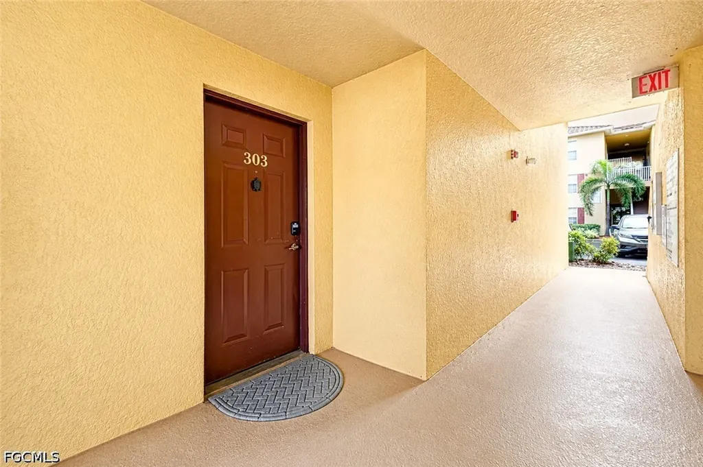 4121 Residence Drive Fort Myers FL 33901